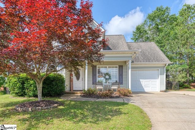 532 S Brown Beaver Court Moore, SC House Sold - Photo 1 of 37. Opens carousel modal