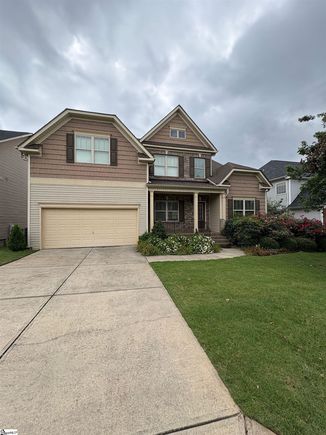 #1561542 Simpsonville, SC House Active - Photo 1 of 25. Opens carousel modal