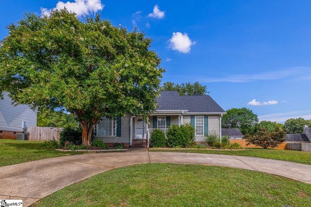 1102 Dunwoody Drive Simpsonville, SC House Active - Photo 1 of 28. Opens carousel modal