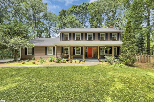 18 Kimberly Drive Travelers Rest, SC House Active - Photo 1 of 32. Opens carousel modal