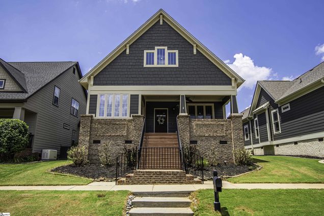 6 Worthington Court Simpsonville, SC House Active - Photo 1 of 47. Opens carousel modal