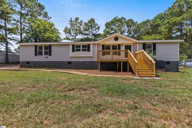 102 De Leon Drive Anderson, SC House Active - Photo 1 of 41. Opens carousel modal