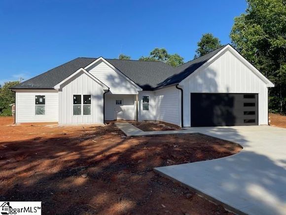 4018 Chesnee Highway Chesnee, SC House Active - Photo 1 of 23. Opens carousel modal