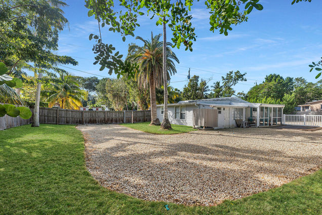 28 Tarpon Avenue