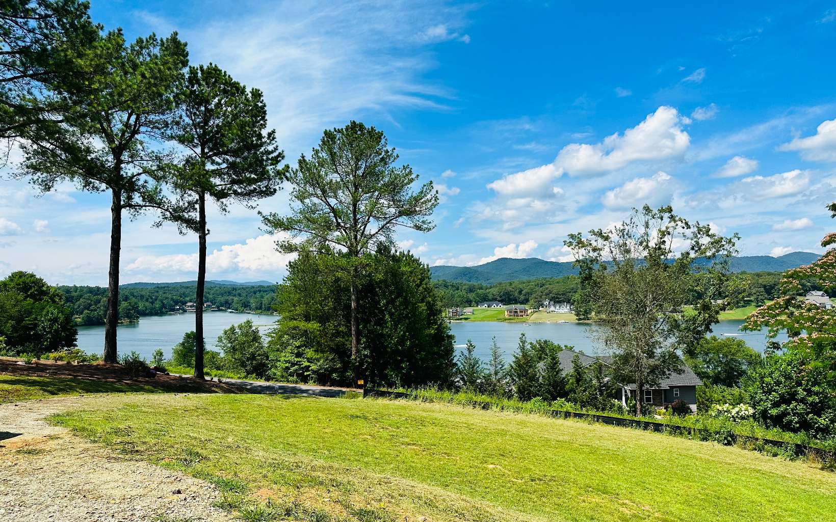 69 W River Lk Dr  