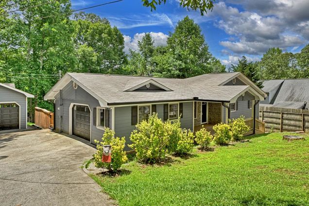317 Hideaway Place
