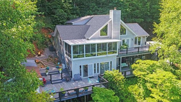1106 Robin Ridge Lane