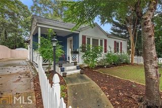 1048 Pine Grove Ave NE