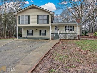92 Lakeview Dr