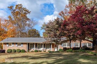 246 Angla Dr SE