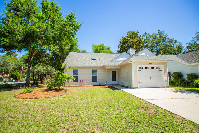 138 Summit Court Niceville, FL House Sold - Photo 1 of 28. Opens carousel modal