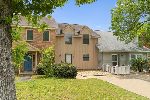 216 Cloverdale Boulevard Fort Walton Beach, FL Townhouse Sold - Photo 1 of 40. Opens carousel modal