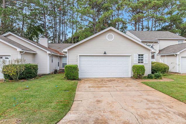 632 Emerald Lane