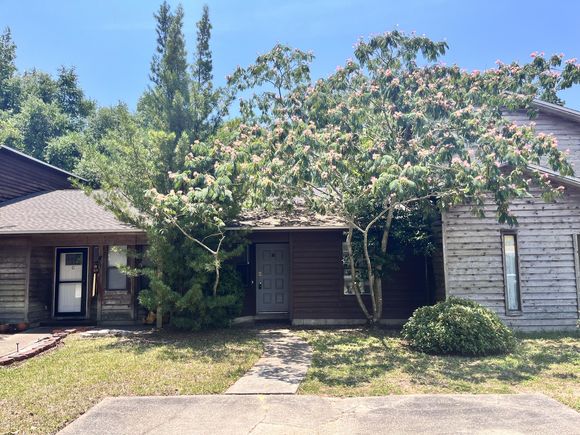 92 2nd Avenue Shalimar, FL Townhouse Active - Photo 1 of 20. Opens carousel modal