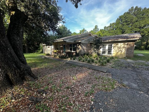 3174 Earl Kennedy Road