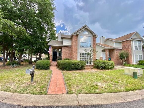 213 Parkwood Circle Niceville, FL House Active - Photo 1 of 23. Opens carousel modal
