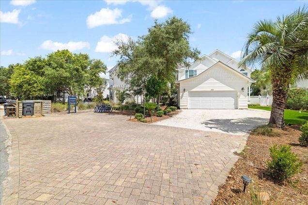 363 Pelican Circle
