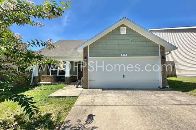 454 Eisenhower Drive Crestview, FL House Active - Photo 1 of 28. Opens carousel modal