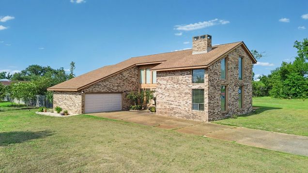 833 W Pierson Drive