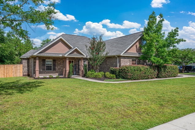 5534 Frontier Drive Crestview, FL House Active - Photo 1 of 29. Opens carousel modal