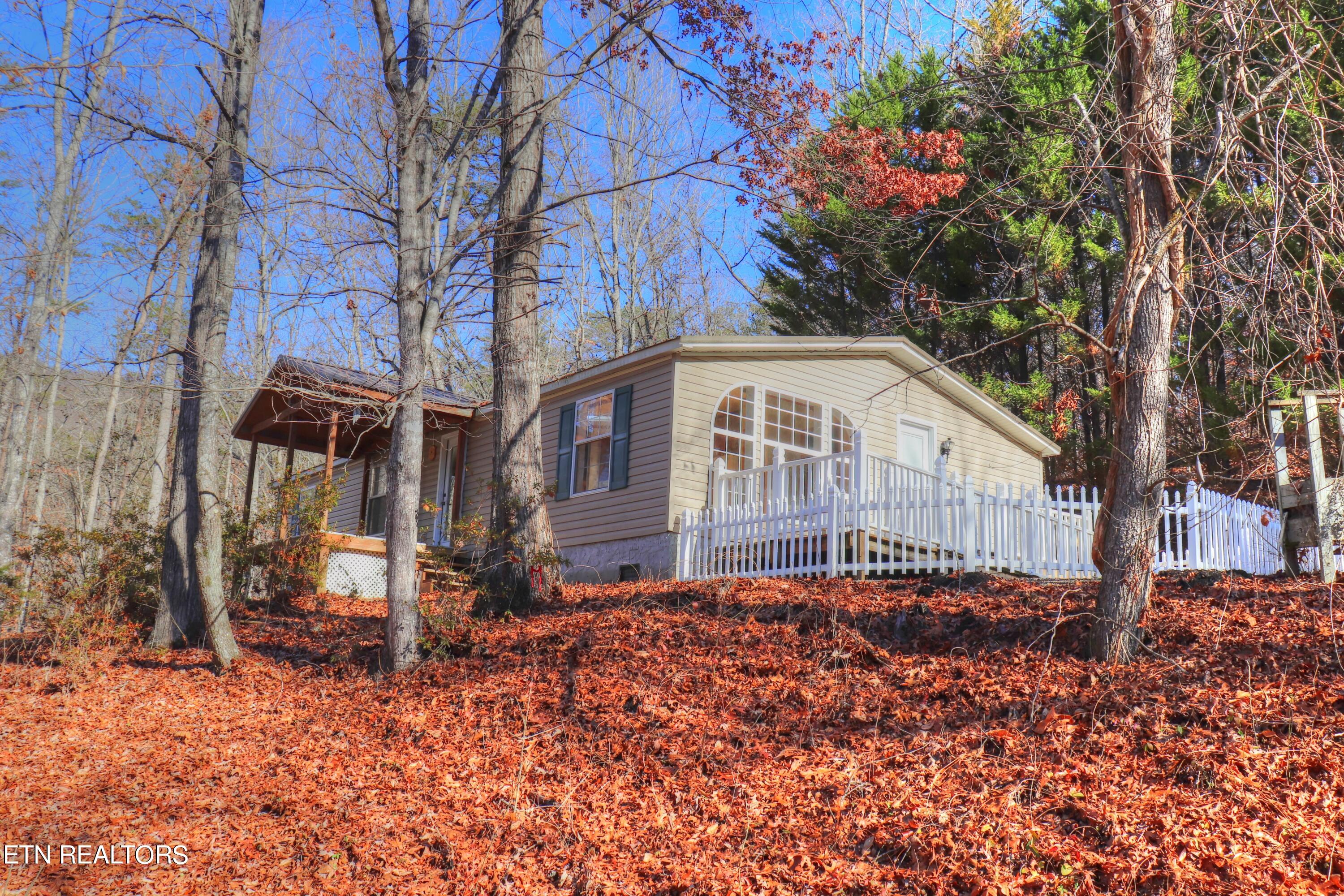 407 Moore Rd  
