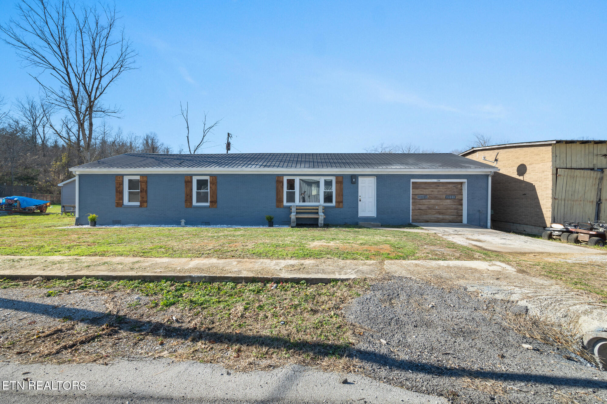 206 S Main South