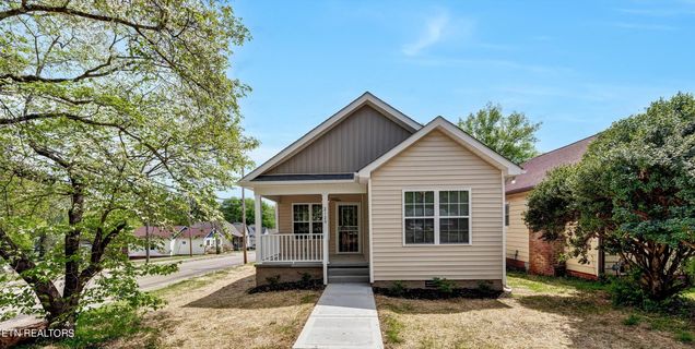 2120 Mccalla Ave Knoxville, TN House Active - Photo 1 of 19. Opens carousel modal