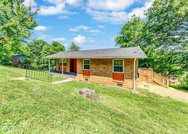 1817 Rosedale Ave Knoxville, TN House Sold - Photo 1 of 1. Opens carousel modal