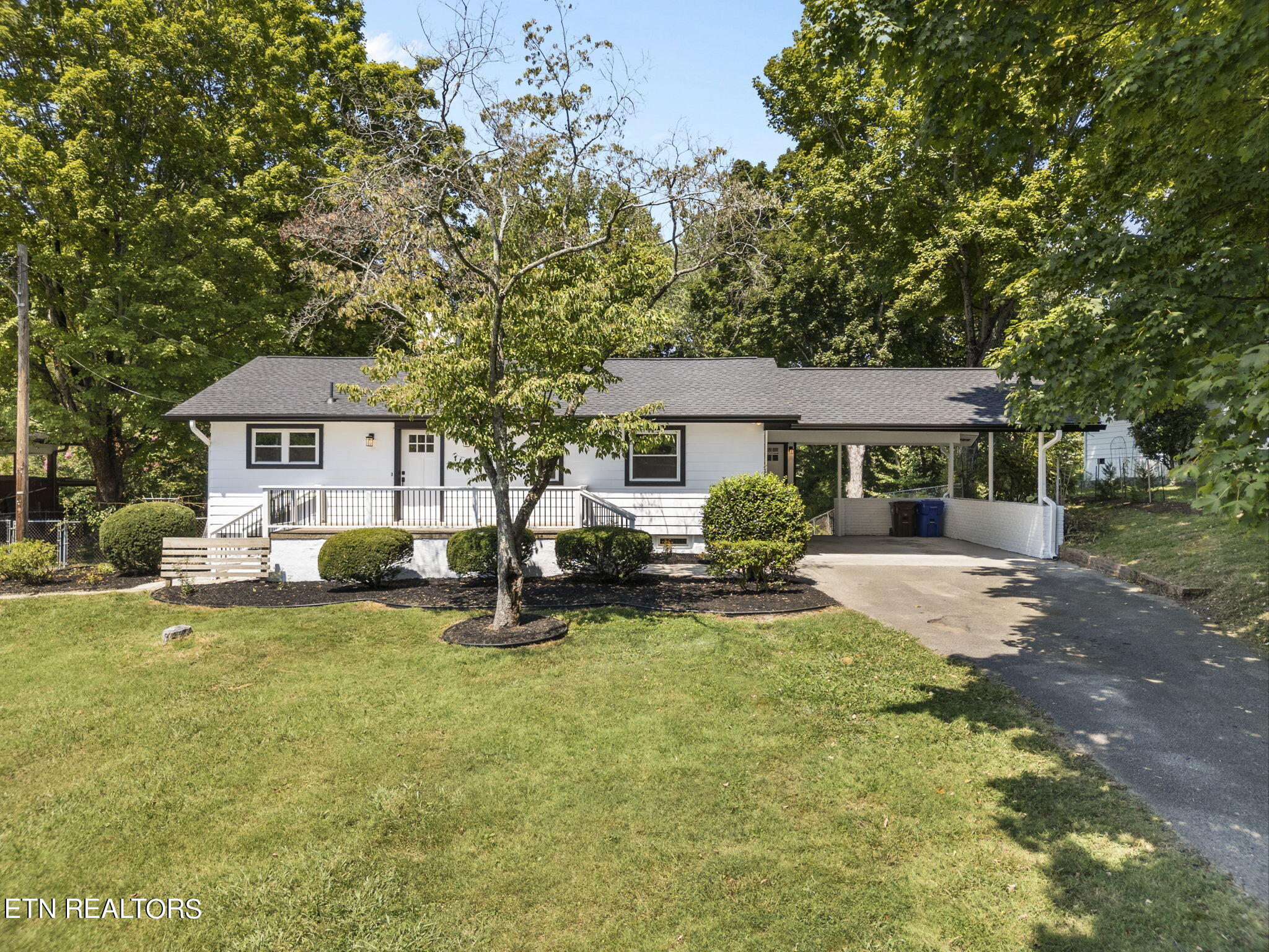 214 Outer Dr, Oak Ridge, TN 37830 Estately 🧡 MLS 1276280