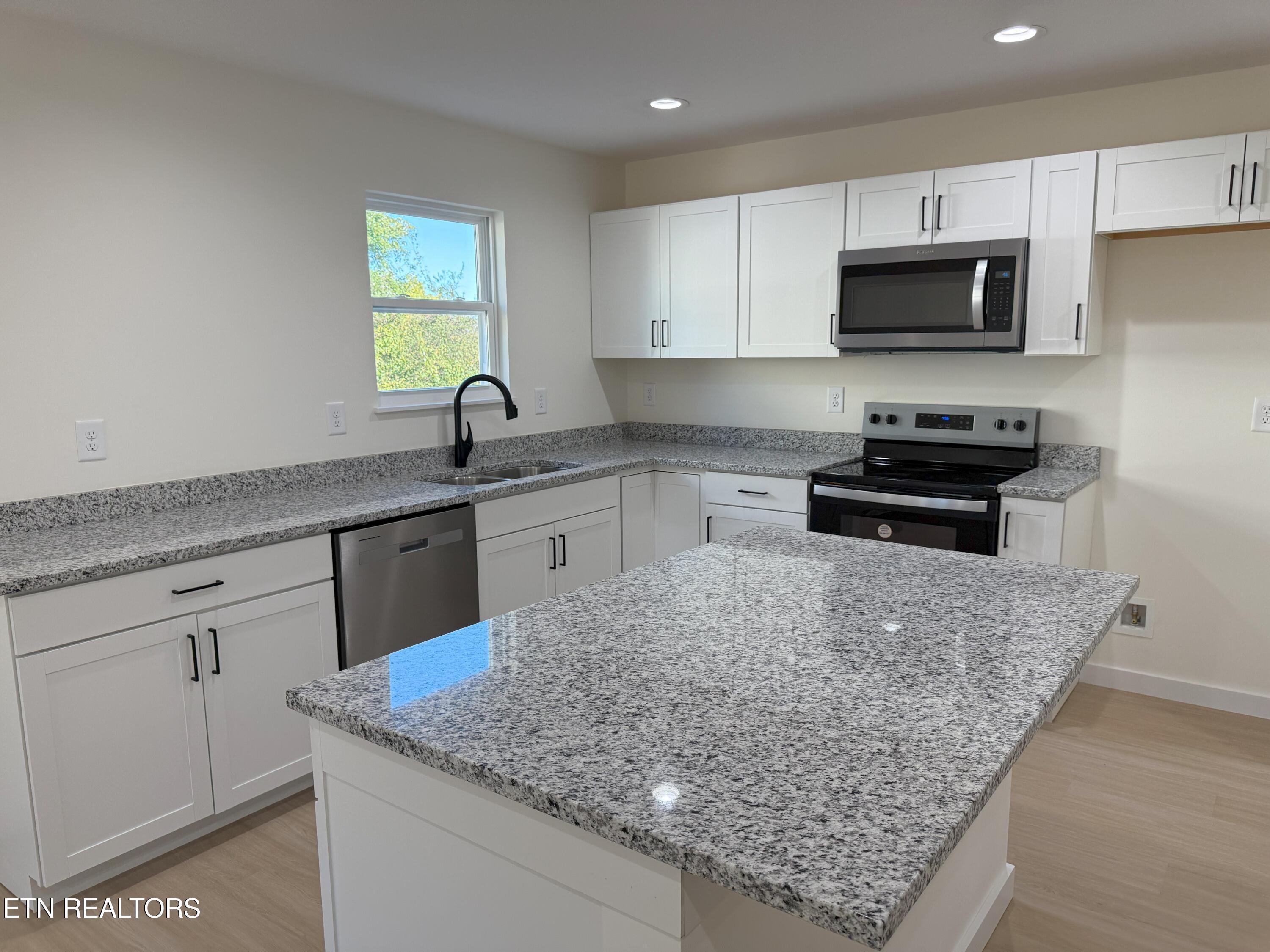 3618 Skyline Dr, Knoxville, TN 37918 Estately 🧡 MLS 1279868