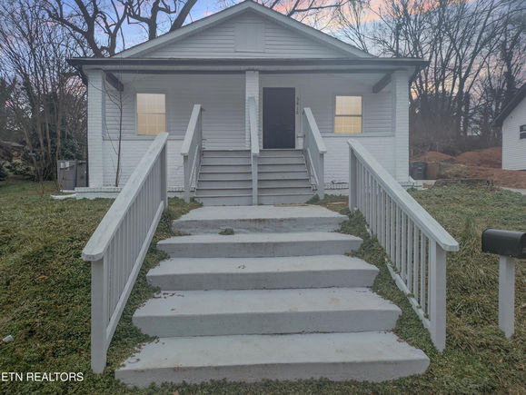 3416 Ashland Ave