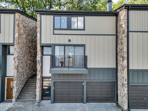 1916 Cherokee Bluff Drive Knoxville, TN Condo Active - Photo 1 of 25. Opens carousel modal