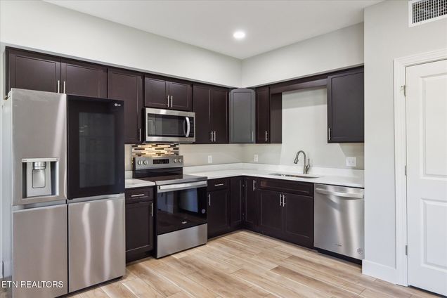 200 Lovell Heights Rd Knoxville, TN House Active - Photo 1 of 23. Opens carousel modal
