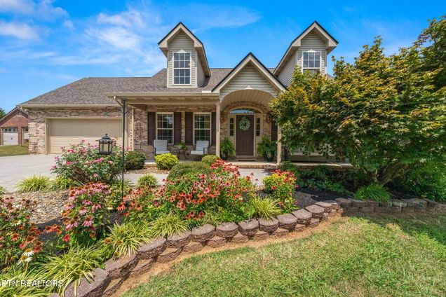 1419 Foxfire Circle