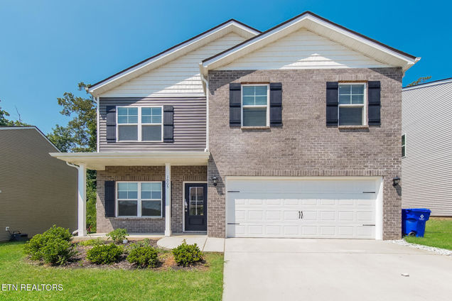 1005 Curly Top Lane Knoxville, TN House Active - Photo 1 of 18. Opens carousel modal
