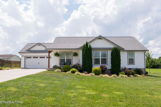 145 Glory Lane Cookeville, TN House Active - Photo 1 of 33. Opens carousel modal