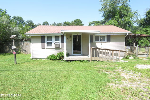 625 Barney Holt Rd