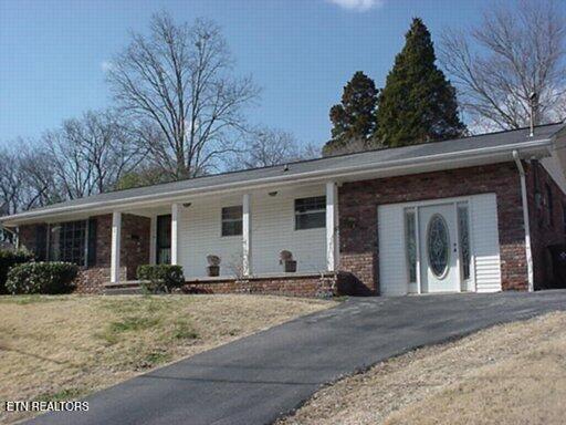 114 W Maiden Lane