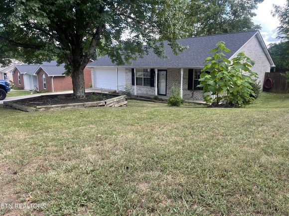 8025 Phyllis Lane