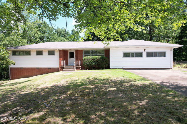3715 Skylark Tr Chattanooga, TN House Active - Photo 1 of 28. Opens carousel modal