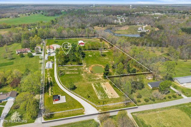 698 Maynard Rd Rd Crossville, TN House Active - Photo 1 of 60. Opens carousel modal