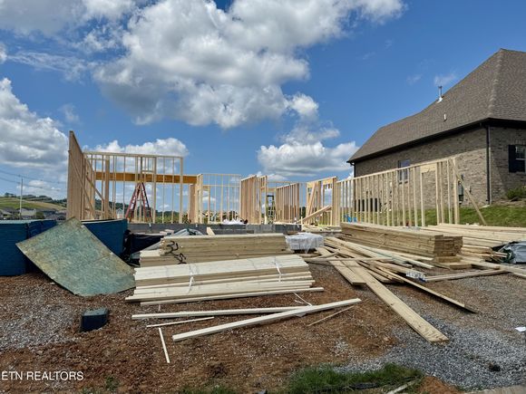 2103 Lantern Park Lane Knoxville, TN House Active - Photo 1 of 3. Opens carousel modal