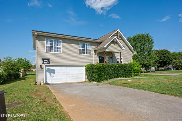 2340 Monarch Circle