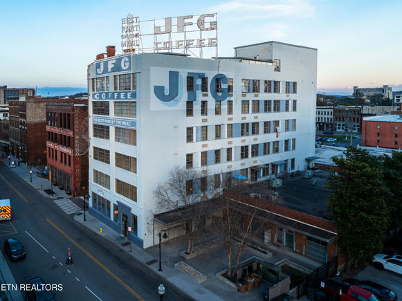 200 W Jackson Ave Knoxville, TN Condo Active - Photo 1 of 2. Opens carousel modal
