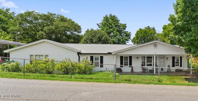 314 Blockhouse Valley Rd Clinton, TN House Active - Photo 1 of 34. Opens carousel modal