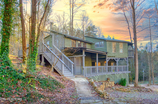 925 Newcomb Branch Way