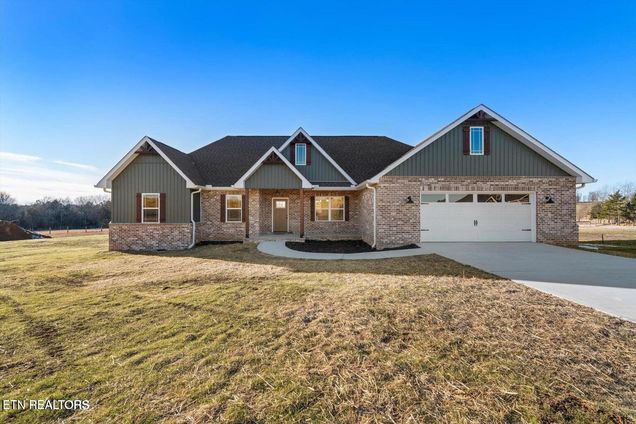 231 Lakeside Meadows Circle