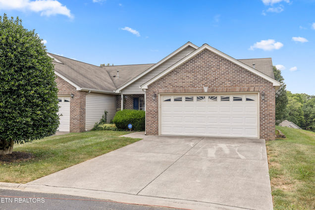 1717 Appian Way Knoxville, TN House Active - Photo 1 of 22. Opens carousel modal