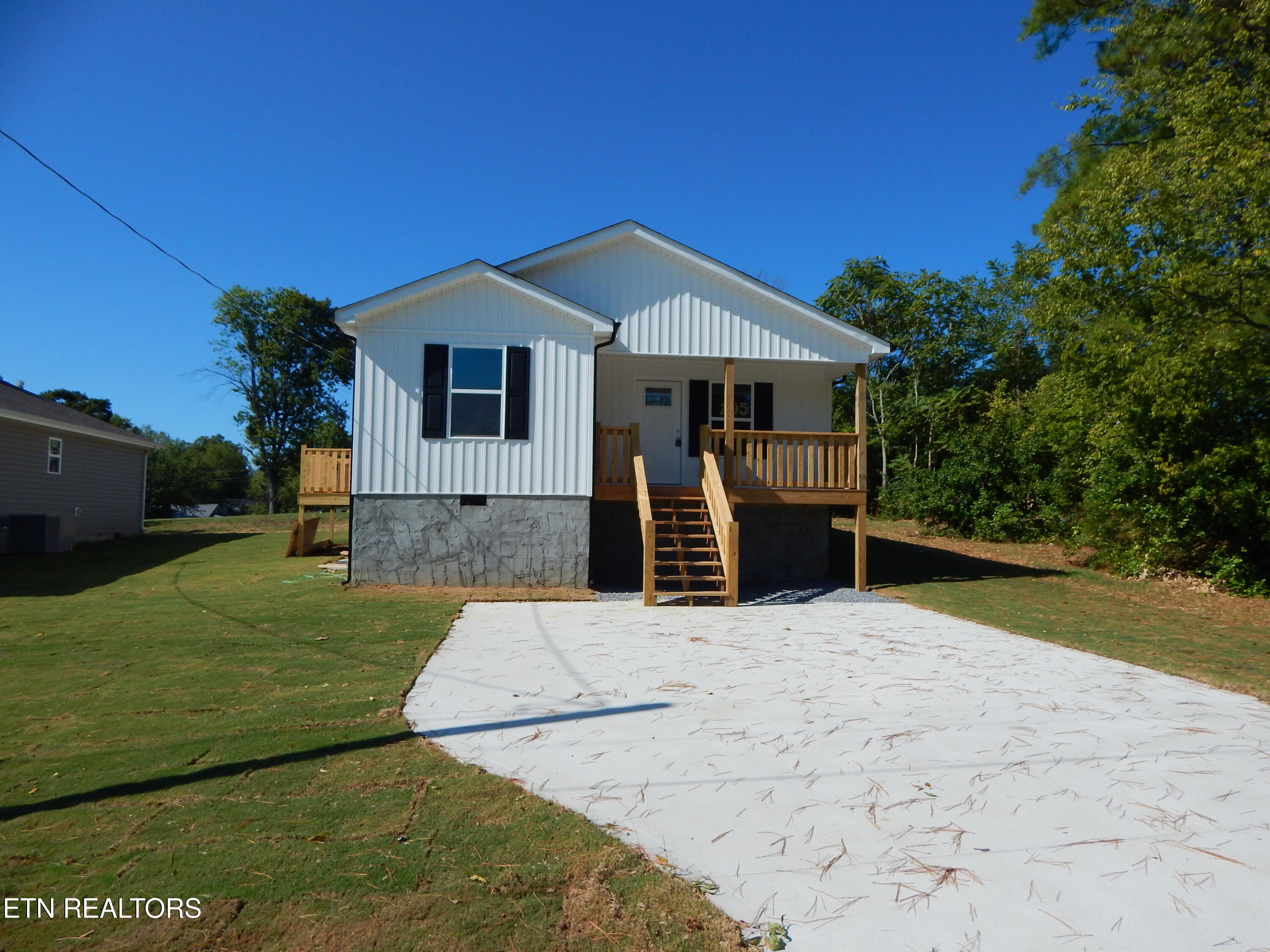 205 Kelsey St, Etowah, TN 37331 | MLS# 1313273