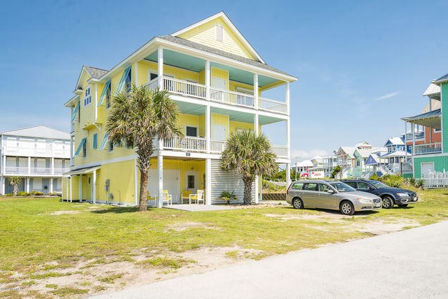207 Ocean Boulevard Unit W Atlantic Beach, NC Townhouse Sold - Photo 1 of 37. Opens carousel modal